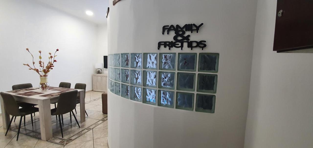 La Casa Di Maya * Napels